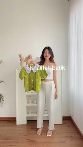 yuk diorder sekarang.... #batikmodern #outfit #racuntiktok #wibgajian #batikwanitamodern #batikwanitakantortrend2023 #batikwanita #batikpekalongan #batiksolo #batikoutfitchallenge #batikindonesia #batik 