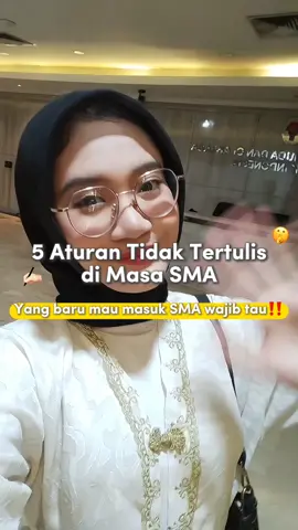 Buat kamu yang masih SMP atau baru mau masuk SMA tahun ini, wajib banget tau 5 hal ini👇🏻 1. Jangan telat mengumpulkan tugas 🕧 Kalau kamu kesulitan untuk mengerjakannya, bisa minta bantuan atau penjelasan ke teman yang lebih paham. Ikuti deadline yang diberikan oleh guru. Jangan menyepelekan tugas, karena ini bisa membantu meningkatkan nilaimu. 2. Selalu ambil foto setiap habis mengumpulkan suatu pekerjaan 📸 Contohnya seperti habis mengumpulkan tugas di meja guru tapi tidak ada gurunya, jangan lupa difoto letak kamu menaruh tugasnya di mana. Foto ini bisa jadi bukti apabila sewaktu-waktu nilai tugasmu kosong. 3. Catat progress nilaimu ✍🏻 Setiap habis perbaikan nilai / remedial / pembagian rapot, jangan lupa dicatat perubahan nilainya. Agar bisa jadi patokan untuk nilai di semester selanjutnya. Pastikan selalu naik di setiap semesternya, minimal stabil. 4. Aktif di kelas ✅ Ga perlu takut untuk bersuara, ketika lagi sesi diskusi, berikan jawaban terbaikmu. Jadilah kritis di setiap tanya jawab, jadi jangan asal ngomong aja yaa! (based on my experience, aktif di kelas sangat membantu untuk menambah nilai). Tapi jangan menutup kesempatan temannya yang lain juga yaa. 5. Sopan ke semua orang 💯 Tidak hanya ke guru saja, tapi ke kakak kelas, adek kelas, petugas sekolah, satpam, dll, POKOKNYA SEMUANYA DEH‼️. Kalo kamu sopan, pasti akan banyak suka denganmu dan jadi nyaman deh kalo mau dekat sama kamu.   Semoga tipsnya bermanfaat✨. Follow aku untuk kita produktif bareng dan membantu kamu jadi siswa berprestasi di SMA🥰. Good luck💖 #growth #sma #temansma #motivation #inspiration #tipsandtricks #productive #viralid #fyp #ppdb #smp