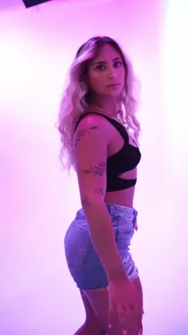 A day full of vibes 🕺🏻✨🪩🎶 Being able to meet so many beautiful people with the same mindset as you makes it so much easier to realize we all go through similar challenges to be the best version of ourselves we can be. 🖤🐺 @Darc Sport 📍Brooklyn Pop Up  06/22/2024 #gymgirl #darcsport #popup #brooklyn #nyc #fitnessmotivation #influencers #fitfam #vibes #explore