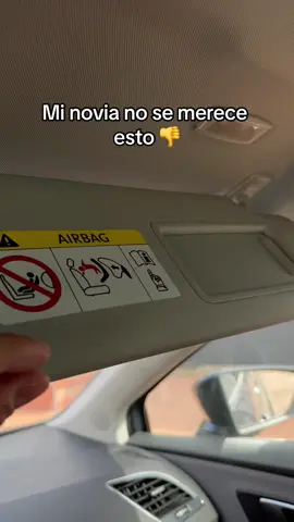 Ella lo ama 💋💄. #makeup #maquillaje #espejo #mirror #lipstick #tiktokmademebuyit 