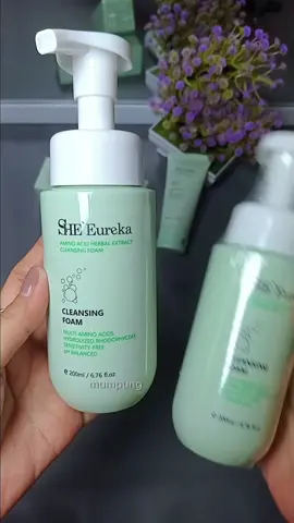 Emang bowleh selembut itu busanya beb,  #cleansing #pembersihwajah #she 'eureka#skincareroutine #fyp 