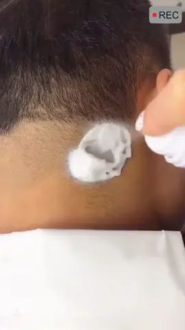 สเปรย์กำจัดขนรูปแบบใหม่ กำจัดขนเคราได้ ไม่ทิ้งสารตกค้าง ใช้ได้ทั้งชายและหญิง