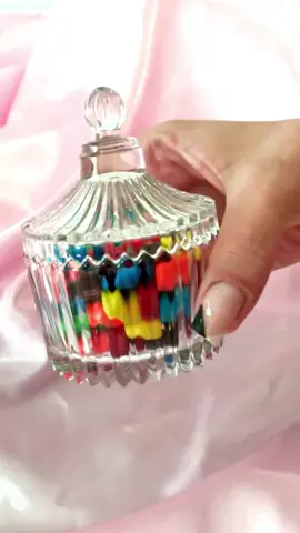 Conheça a Mini Bomboniere de Vidro com Tampa Catedral! Agora em novo tamanho! Perfeito para sua produção de Velas ou para usar como Baleiro/Porta Joias! Garanta já o seu acessando: www.IMPERIODOBANHO.com.br/material-de-apoio/lojinha/mini-bomboniere-de-vidro-catedral-p-9cmx6-7cm Ou em uma de nossas lojas físicas: 📍 Império do Banho - Moema: Avenida Miruna, 206 Moema, São Paulo - SP | CEP: 04084-000 ⏰Segunda à Sexta: 9h-19h Sábado: 9h30-16h30 📍 Império do Banho Pocket Store - Taboão da Serra: Rua Pedro Gonçalves, 88 Jd. Pedro Gonçalves, Taboão da Serra - SP | CEP:06760-000 ⏰Segunda á Sexta: 8h-17h Sábado: 8h-14h 📞 Central de Atendimento via Whatsapp: (11)94060-4307 #bomboniere #bombonieredevidro #frascoparavelas