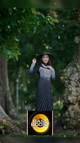 Đeo tai nghe Soudpeats có trong phần trưng bày để cảm nhận chi tiết âm nhạc nhé! #nhacnaychillphet #maxvolume #bassboosted #CapCut #xuhuongtiktok #bolero #nhachay #rumba #dj  #soudpeats 