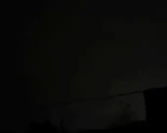 دلم از ابر و بارون به جز اسم تو نشنید تو مهتاب شبونه فقط چشمام تو رو دید نشو با من غریبه مثل نامهربونا بلا گردون چشمات زمین و آسمونا🖤                                                                                                                     #کاسێت #معین_اصفهانی #moein #moeinasfahani #caset #foryou #foryoupage