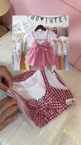 Lindos vestidinhos em promoção na Shopee. Deixe um comentário que te envio o link.  📸 #ib vídeo da mamãe @sharabarros 💕  #roupinhasdebebe #gravidinha #gestante 