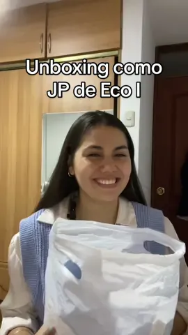Ya son 3 años como JP y cada ciclo me sigue sorprendiendo 🫶  Mil mil gracias a Michelle, Key, Marce y Fabi ♥️ #udelpacifico #jefedepracticas #universidad #unboxing 