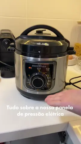 Tudo sobre a nossa panela de pressão elétrica  #paneladepressao #panelaeletrica #paneladepressaoeletrica #primeiroape #primeiroapartamento #primeiroimovel #enxovaldecasanova #enxovaldecozinha #compraspracasa #casanova #apartamentonaplanta #apenaplanta 