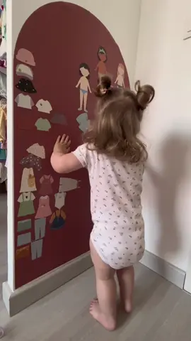 J’ai eu la chance de découvrir cette fabuleuse marque @ferflex_fr   Une arche magnétique avec des petits personnage a habiller comme Mélya le souhaite 😍  Aussitôt installer qu’elle joue déjà avec !   #mumlife #mumsoftiktok #viedemaman #babygirl #jeux #ferflex 