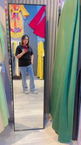 #CapCut #@@ila k@rtik@.  F  mama Ku cantik dengan segala fashion nya🤗