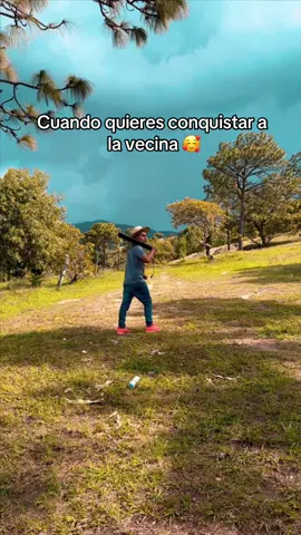 Cuando quieres conquistar a la vecina y tu radio no funciona bien jajaj#cóndor_gt #guatemala #vida #comedia #humor 