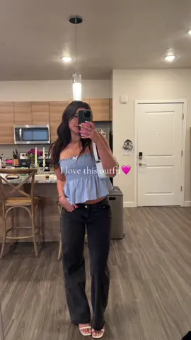 Loved this outfit felt so fem #summeroutfits #cutesummertops #outfitideas #outfitinspo #basicoutfit #blackjeans #lowrisejeans #ediktedjeans #edikted #blacklowrise #lowwaistedjeans 