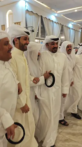 #ميدان_الرشايدة #افراح_الهوله فيديو من تغطية حفل زفاف  ( #يوسف_فالح_الهوله ) #الرشايده #رشايده  #الرشايدة #رشايدة #الكويت #كويت #عبس #شعب_الصيني_ماله_حل😂😂  #فرينسي_عبس  #الهوله 