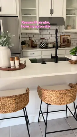No one wants to see a sink full of dishes 🤣 #momtok #sahm #mom #kitchen #organization #sink #MomsofTikTok #homerenovation #housetour #dreamkitchen #house #houseoftiktok #modern #moderndesign #organicmodern #housedecor 