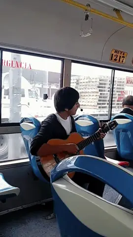 Hoy cumple 7 años este gran video.  Una mañana mística e inesperada.  Seguimos en el camino.  Wonderwall - Oasis Instagram: @ricardomartinll #oasis #wonderwall 