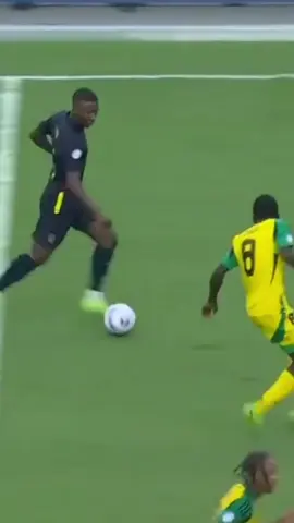 El golazo de Alan Minda pura gambeta 🔥💦🇪🇨#futbolecuador #futbolecuatoriano #ecuador🇪🇨 #alanminda 