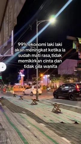 Fokus karir🤑#fyp #fypage #masukberanda #ekonomi #quontesstory #motivasi #motivation #xzyabc #yzxcba #4u 