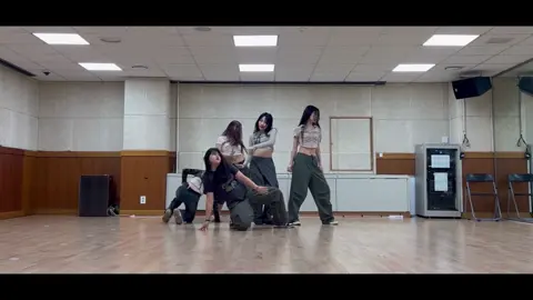 #KISSOFLIFE #키스오브라이프 #KIOF #키오프 #Midas_Touch #마이다스터치 #5인안무 #5인커버 #5인버전 #춤 #댄스 #커버 #커버영상 #커버댄스 #댄스동아리 #댄동 #대학생 #댄스팀 #kpop #dance #kpopdancecover #dancechallenge #dancecover #coverdance #댄스커버 #커버댄스 #challengevideo #BLANK #블랭크　#キオプ  #キスオブライフ　#マイダスタッチ　#ナッティ　#challenge #reels #shorts #대학생 #댄스부 #댄스동아리 #kpop #dance #릴스 #안무커버 #댄스팀 #대학생 #릴스댄스 #댄스챌린지 #댄스커버 #ㅊㅊ #추천 #ダンスカバー #ダンス #ダンス動画 #dance #reels #shorts #danceteam #danceteamblank