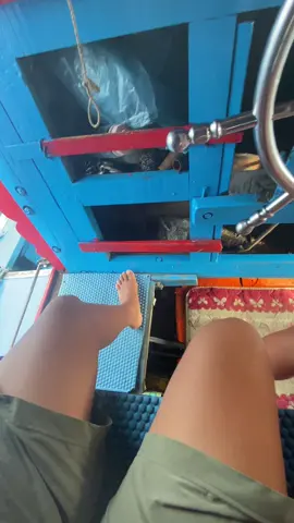 Dành nhiều thời gian cho công việc ,mà quên rằng mình đã dần hết thanh xuân.!