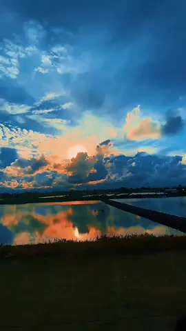 Hoàng hôn đẹp nhất nhưng hôm nay lại buồn #edit #viral #editcapcut #xuhuong #cảnhđẹpthiênnhiên #tamtrang 