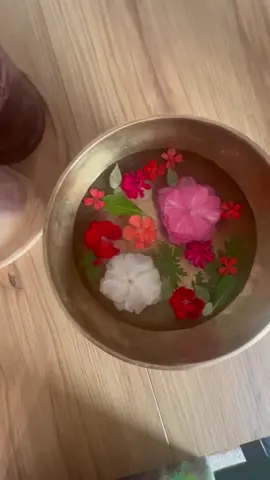 In the midst of Montreal's bustling cityscape, find your oasis of serenity with our enriching yoga and sound healing experiences. Dive deep into practices that calm the mind and awaken the spirit, as soothing sounds and mindful movements guide you towards inner peace. Our classes blend ancient wisdom with modern-day healing techniques, offering a unique opportunity to harmonize mind, body, and soul. Join us and discover the transformative benefits of mindfulness right here in Montreal. 🎶🙏 #MontrealMindfulness #SoundHealing #YogaCommunity #InnerBalance #HolisticLiving #WellnessJourney Ready to reconnect with yourself? Sign up for our next class online at theyogacollectivemontreal.com and embrace wellness with us!