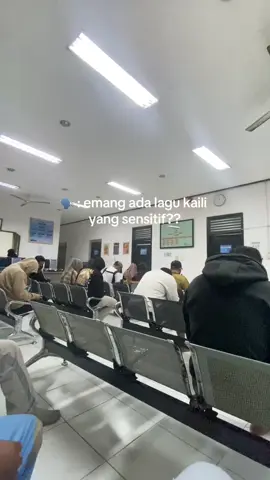 Co kamu baribut didekatnya orang yang sakit gigi😂😂 #sulawesitengah #sulteng_palu #sulteng #palu #kotapalu #topalu  #soalpalu #paluviral #palungataku  #kotapalusulteng #palusulteng #parigimoutong #donggala #sigi  #kaili #tokaili #lagu #sakitgigi  #fyp #foryou #foryoupage #xybca 