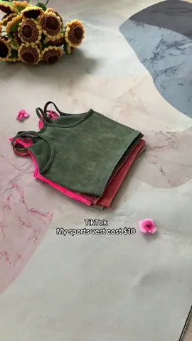 Pretty vest on sale today#Spotlightfinds #tiktokshopsummersale #tiktokshopdealsforyoudays #dealsforyoudays #foryou #fashiontiktok #viral #womenfashion #Summer #summerclothes #sportswear #gymclothes #vest #tanktop 