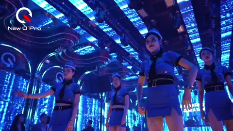 Nữ tiếp viên hàng không khóc trong club #xuhuong #newqpro #dancer #vutruongtrieudo #qclubviệttrì #vutruongnewqpro 