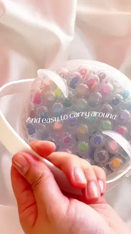 Ha lepasni anak i pun akan angkut crayon bucket ni kemana saja sebab mudah nak bawa + color dia super nice! 🙌🏻 #silkycrayon #crayon #color #kids #stationery #stationeryaddict #washable #fyp #crayons #pigmented #artwork #art 