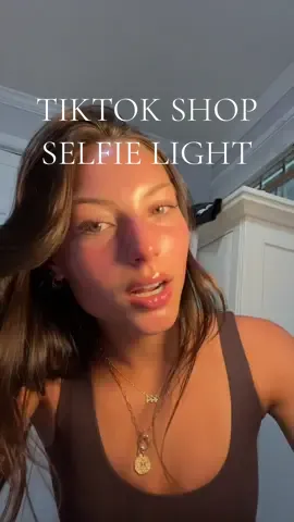 and its only $8…. ur kidding. #alixearlelight #fyp #foryou #tts #shop #shopping #content #contentcreator #trending #viral #light #lighting #selfielight 