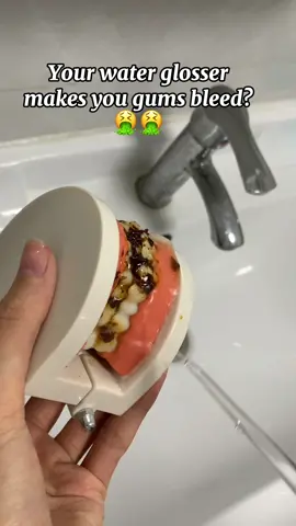 #waterflosser #TikTokMadeMeBuylt #viral #viralvideo #holiday #TikTokShop #flashsale #Summer #survival #deals #homegadgets #asmrvideo #tiktokshopping #coolproducts #discount