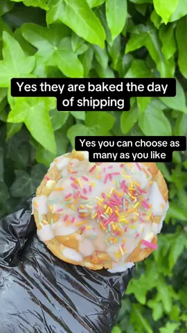 With so many ££ off vouchers why miss out! Enjoy the #summersale #cookiebox #smallcookiebusiness #cookieboxes #postalbakesuk #viralcookies #faq 