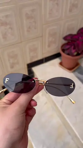 Nouveauté Lunettes FENDI 🔥😍 passez vos commandes en DM📩#fyp #pourtoi #viral #algeria #dz #explore #foryou #trendingvideo #tiktok #sunglasses #oldmoney #summervibes 