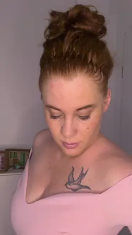 Wie findet ihr dieses Zickzack Haarband?😙😍💖 #hairstyle #bunhairstyle #bunhairtutorial #hairdo #updohairstyle #zickzackhaarband #haarbänder #duttfrisur #highbuntutorial 
