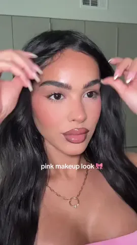 A little pop of pink 🩷🌸🎀✨  #fyp #pink #grwm #summertimemakeup #makeuphacks  Concealers  Undereye: @Tower 28 Beauty  Lower face: @Saie  Liquid bronzer: @makeupbymario  Powder bronzer: @MAC Cosmetics USA  Liquid blush: @Huda Beauty  Powder blush: @Glam By Majha  Setting powder: @Laura Mercier  Brows Pencil: @Anastasia Beverly Hills  Gel: Mac brow gel Liquid highlighter: @Patrick Ta Beauty  Powder highlighter: @Charlotte Tilbury  Eyeliner Eyeliner pencil: @Kosas  Brush: @Sigma Beauty  Lips Liner: @makeupforever  Gloss: @SKKN BY KIM 