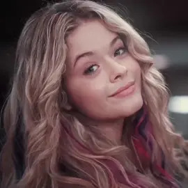 Now i wish i was blonde with pink and purple highlights Scp: @catharsis ig #geekcharming #amyloubalu #fyp #foryou #foryoupage #viral #blowthisup #trending #prcyjkson #edits #nostalgia #ladykiller #geazy #foru #arianagreenblatt 