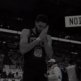 ufa, ta em português #jaysontatum #tatum #bostonceltics #NBA #nbaedits #nbabasketball #basketball #smooth #handles #crossover #anklebreaker #foryou #fypp #fy 