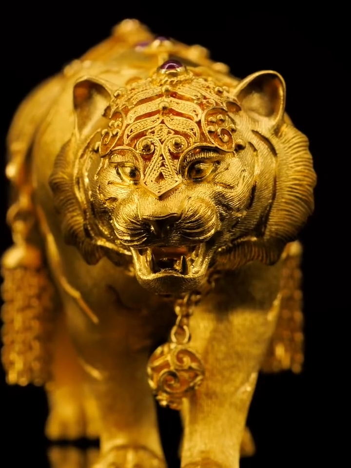 Fighting Tiger #fashionindustry#fashiontiktok#jewelry