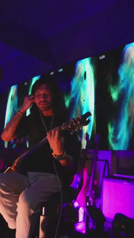 Epic moment 🔥🔥🔥  @miumu❤️❤️❤️ #fyppplivetiktok #gunslingercovergitar #avengedsevenfold 