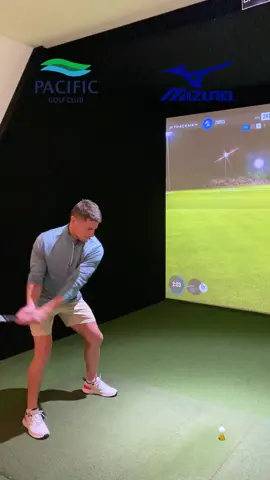Brisbane Lions gun Dayne Zorko joined our friends out at Pacific Golf Club to have a go at our longest drive competition using their indoor simulator.  #golf #golfsimulator #longdrive 