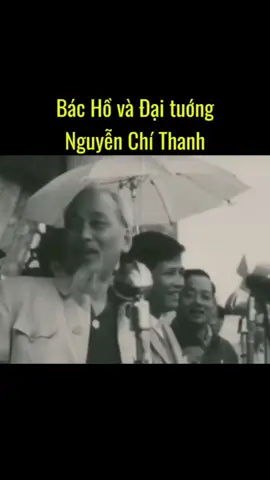 Một trong hai vị tuớng mà đuợc Bác phong thẳng lên hàm Đại tuớng - Vị tuớng nông dân Nguyễn Chí Thanh: Cố Chủ nhiệm TCCT Quân đội nhân dân Việt Nam. Con nguời ấy tài năng về nhiều mặt, chỉ tiếc rằng ông đã không qua khỏi cái ải 