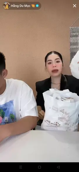Lâu lắm rồi Hằng mới live bỉm #xuhuong #hangdumuc 