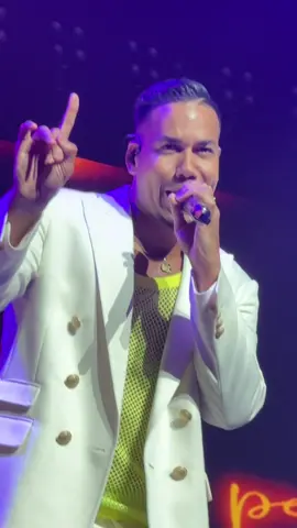 Angelito 🎶 #romeosantos #aventura #cerrandociclos #bachata #cerrandociclostour #kob #angelito #aventuraangelito 