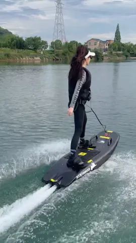 RUSH WAVE ,Bringing happiness to everyone every day is my happiness #rushwave  #Surfing #surfboard #electricsurfboard