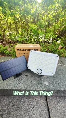 Ever since my boyfriend bought me this split wall lamp, I'm no longer afraid of coming home alone at night.#solarlights #solaroutdoorlights #porchlight #floodlight 