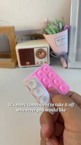 Love how much smaller it is💜#homegadgets #uk #fyp #foryoupage #foryoupage #tiktokmademebuyit #viral #goodfinds #goodthing #tiktokshopfinds #tiktokshopdealsforyoudays #trending #suction #suctioncup #phonehack #hack #boost 