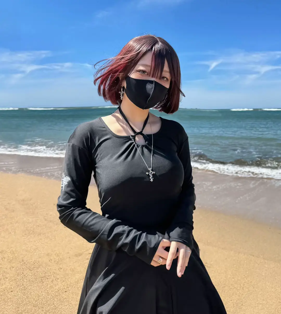 今日の21:00〜販売開始!!プロフィールのURL覗きに来てね!!#gibous #水着 #夏服