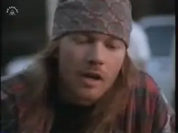 It digs deep, touching on themes of love's complexities and the unavoidable fact that nothing, not even love, lasts forever. November Rain - Guns N' Roses #amkholay #grungeaesthetic #gunsnroses #novemberrain #fyp #estranged #slash 