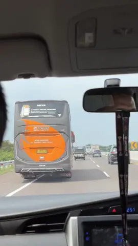 hometown malang pride 😝 #bus #27trans #27transmalang #transjawa #toltransjawa 