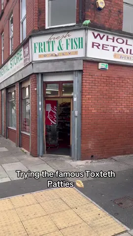 @KASST trying the famous Dannys Pattys in Toxteth, Liverpool #liverpoolfood #foodvlog #toxteth 